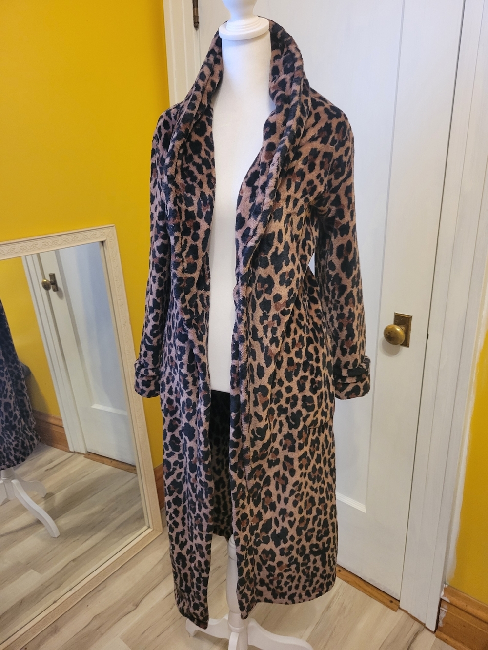 Leopard Print Women's Robe - Picture 2 of 5
